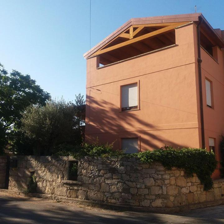 B&B Casa Ghiani Isili Bagian luar foto